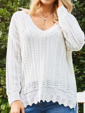 Suzanne Betro Cream V-Neck Open Knit Sweater Scalloped Hem Women's Size 1-2X